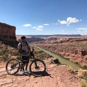 Meet your Posher, Max